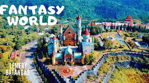 Fantasy World (theme park) .